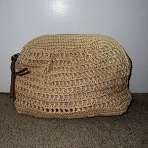 NWOT MNG straw make up/clutch bag